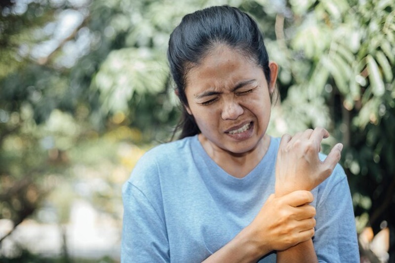 Lupus ban đỏ hệ thống gây đau khớp