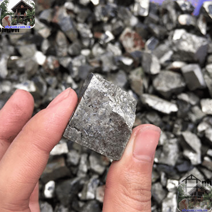 Đá Pyrite mang lại nhiều lợi ích về tài lộc, sức khỏe và năng lượng tích cực