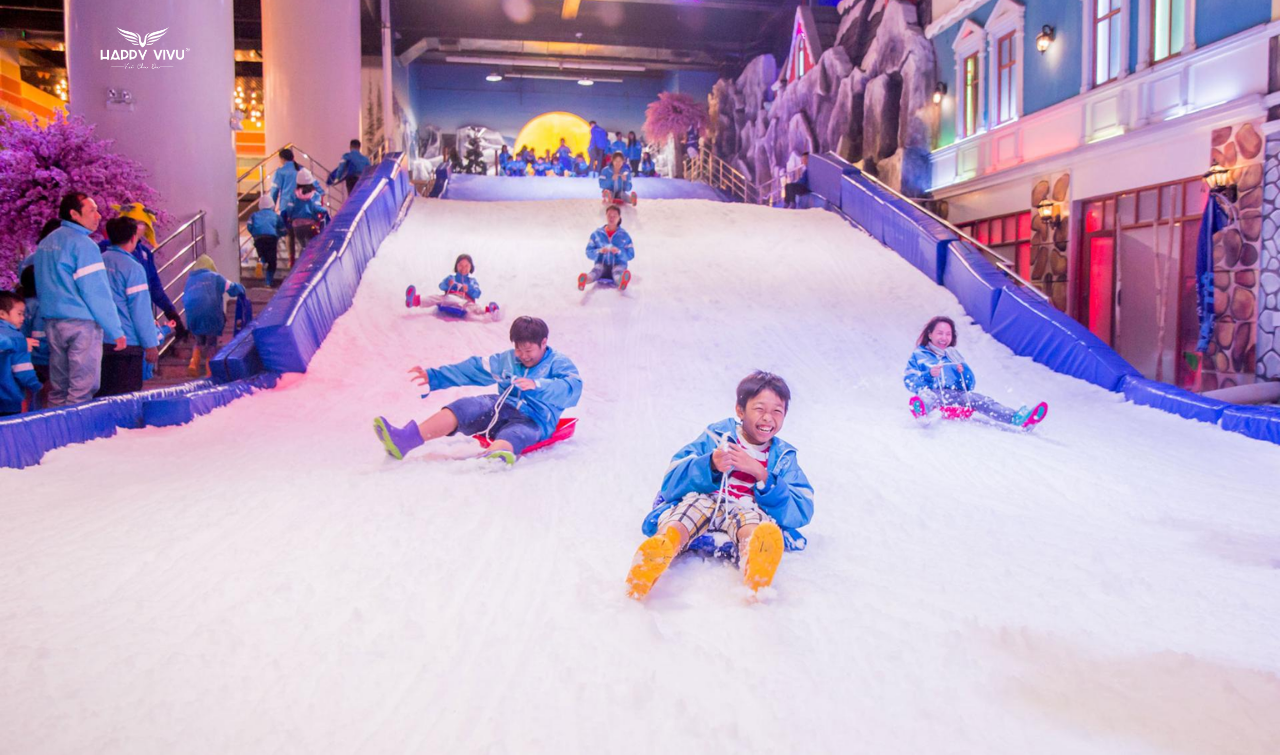 Snow Town tại thành phố Hồ Chí Minh địa điểm vui chơi cuối tuần Sài Gòn