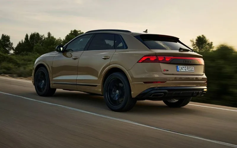 Audi Q8 được trang bị rất nhiều tính năng an toàn và hỗ trợ lái hiện đại