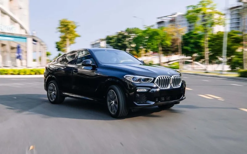 Để đảm bảo an toàn, BMW X6 trang bị rất nhiều công nghệ tiên tiến bên trong