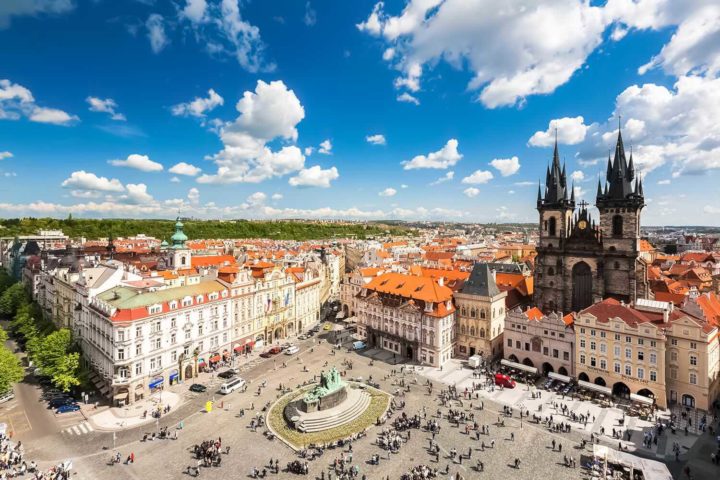 old-town-square-prague-sec-720x480-1 môi trường yên bình ở séc