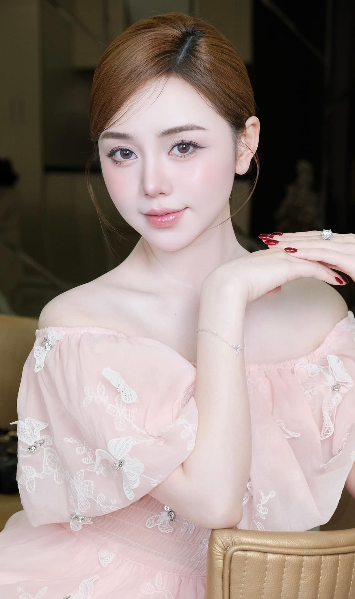 Từ hotgirl kem xôi hóa mỹ nhân màn ảnh Việt, Quỳnh Kool có làn da đẹp tựa "tiên tỷ" ai nhìn cũng mê, hóa ra chuộng 1 kiểu làm đẹp từ lâu- Ảnh 4.